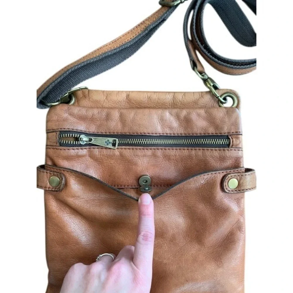 Patricia Nash Tan Leather North South Crossbody Bag Antique Brass Hardware Boho - Picture 2 of 10